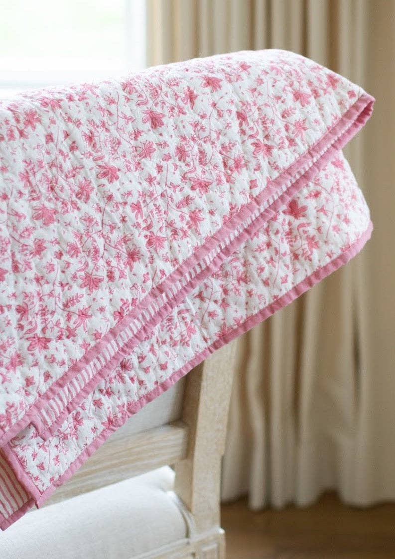REVERSIBLE BABY QUILT PINK
