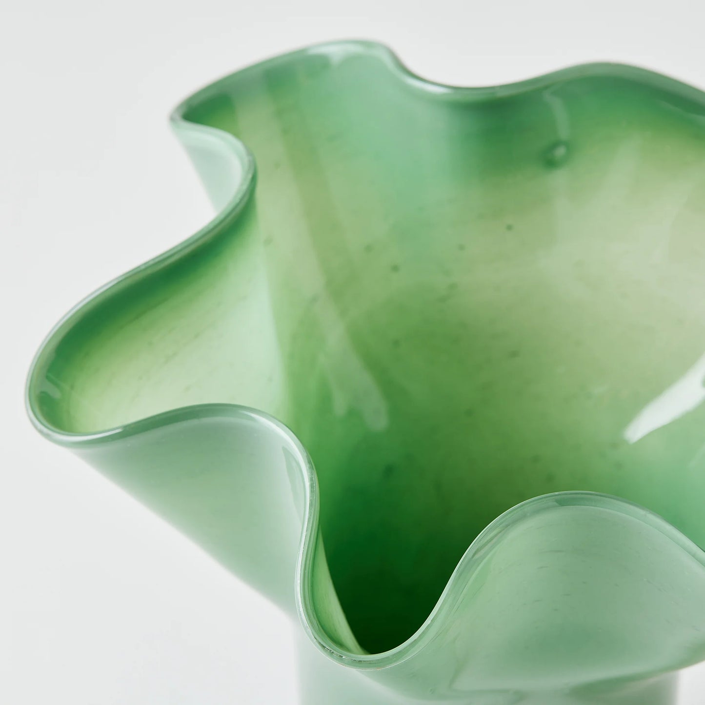 VASE - LETTUCE LEAF (AGAVE) W/O "7" STAMP