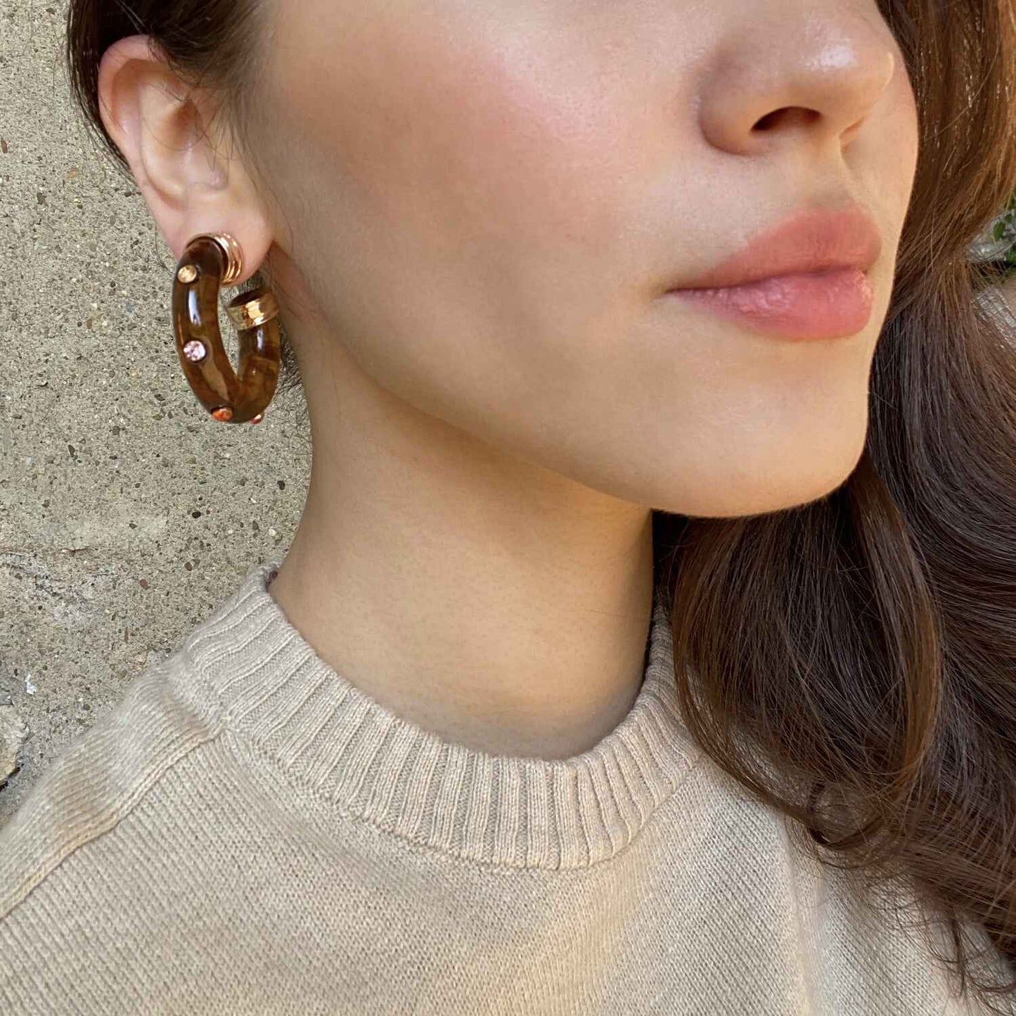 STUDDED TORTOISE HOOP EARRINGS
