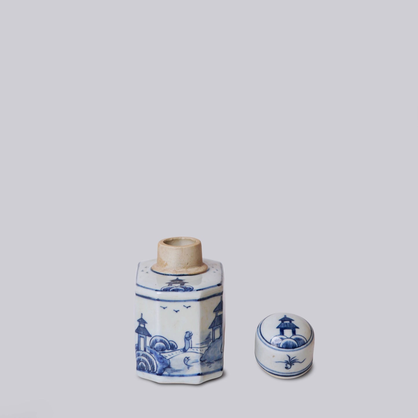 BLUE AND WHITE PORCELAIN LANDSCAPE CADDY