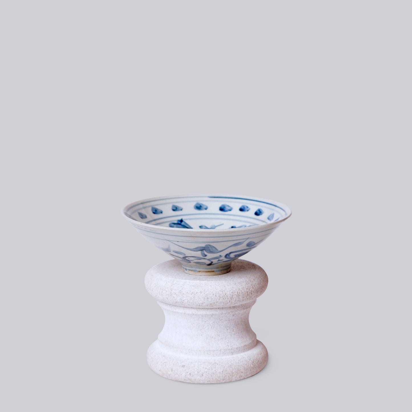 BLUE AND WHITE PORCELAIN PEONY CONICAL BOWL