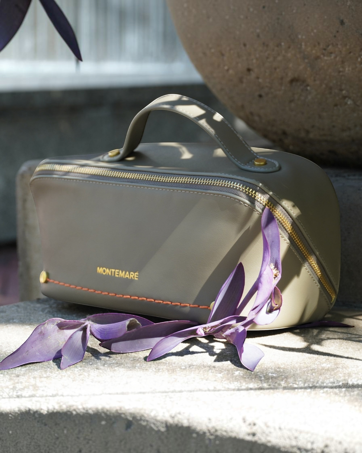 ROMA FOLDOUT TOILETRY CASE