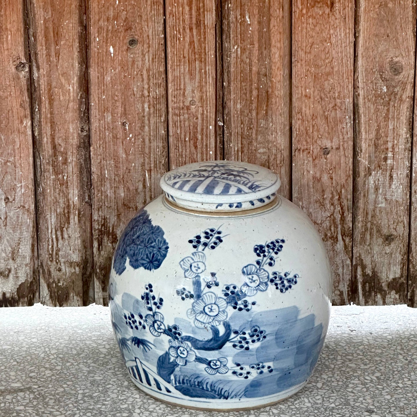 THREE FRIENDS MEDIUM GINGER JAR