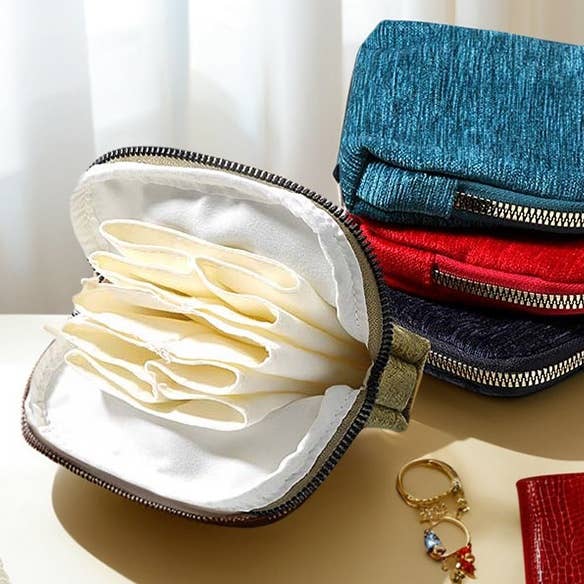 FRINGE ZIPPER JEWELRY ORGANIZER