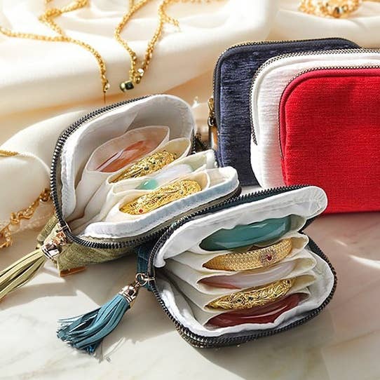 FRINGE ZIPPER JEWELRY ORGANIZER