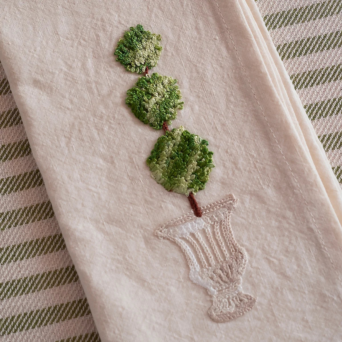 BUSATTI KITCHEN TOWEL - POMELO - EMBROIDERED