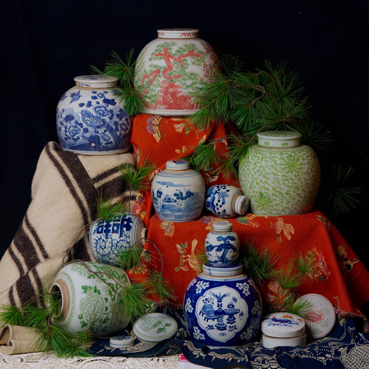 SCROLLING CHRYSANTHEMUM GREEN AND WHITE PORCELAIN JAR