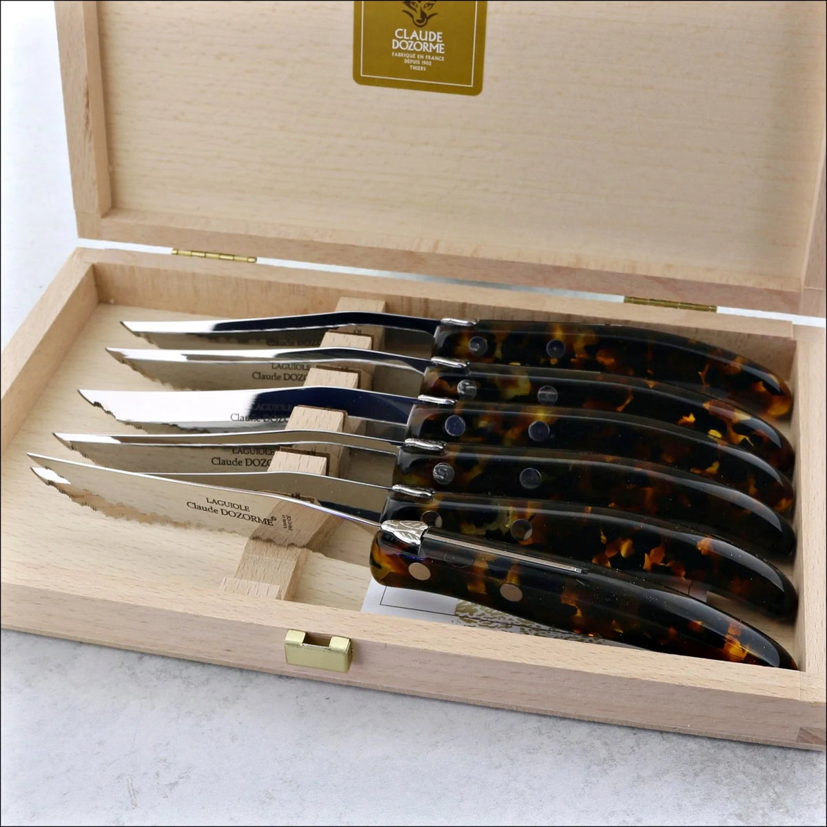 BOX OF 6- STEAK KNIVES FLAKE