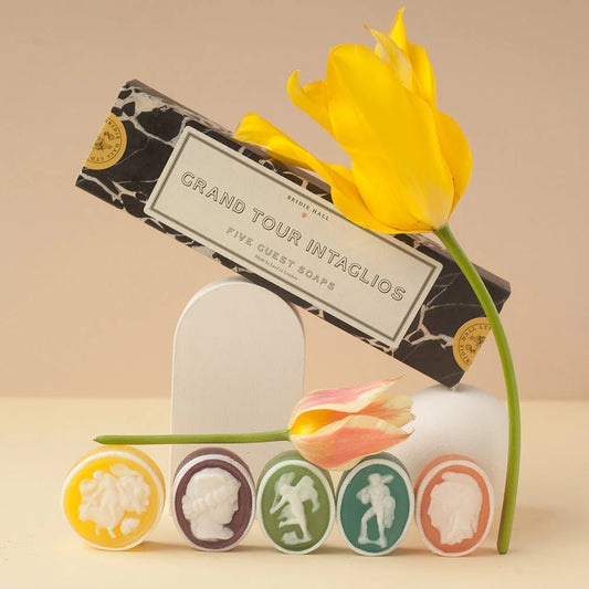 GRAND TOUR COLLECTION OF INTAGLIO SOAP