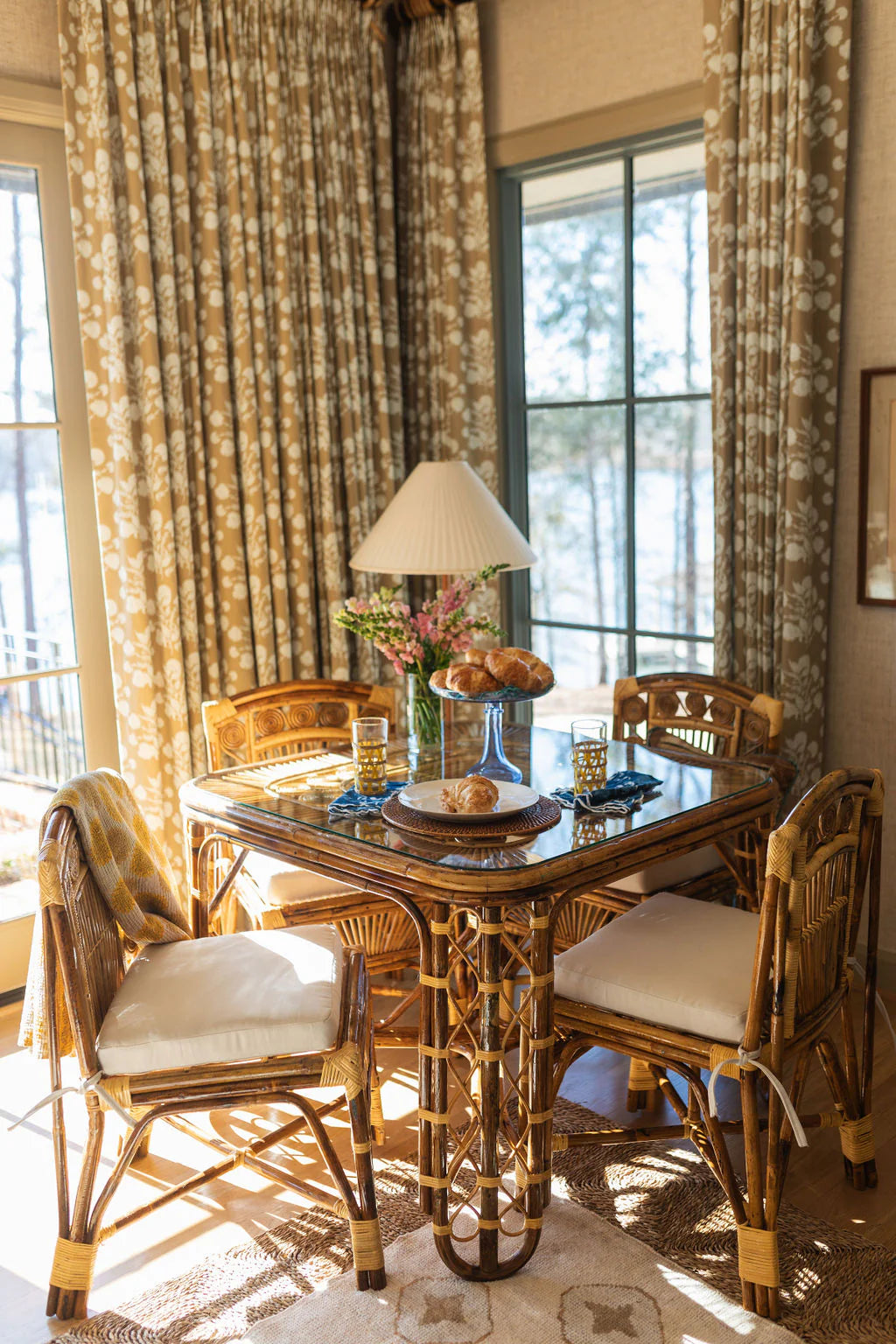 ROBINSON TABLE