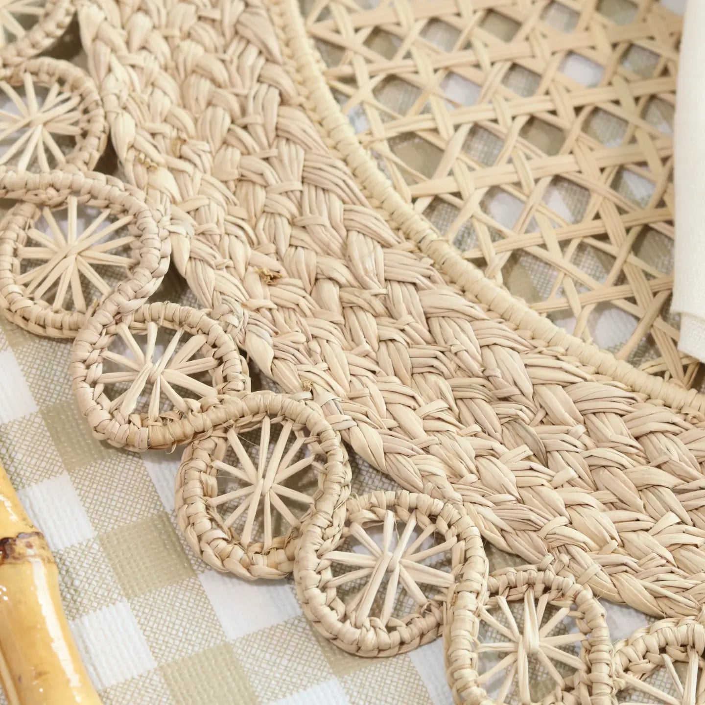 LACEY BRAIDED PLACEMAT