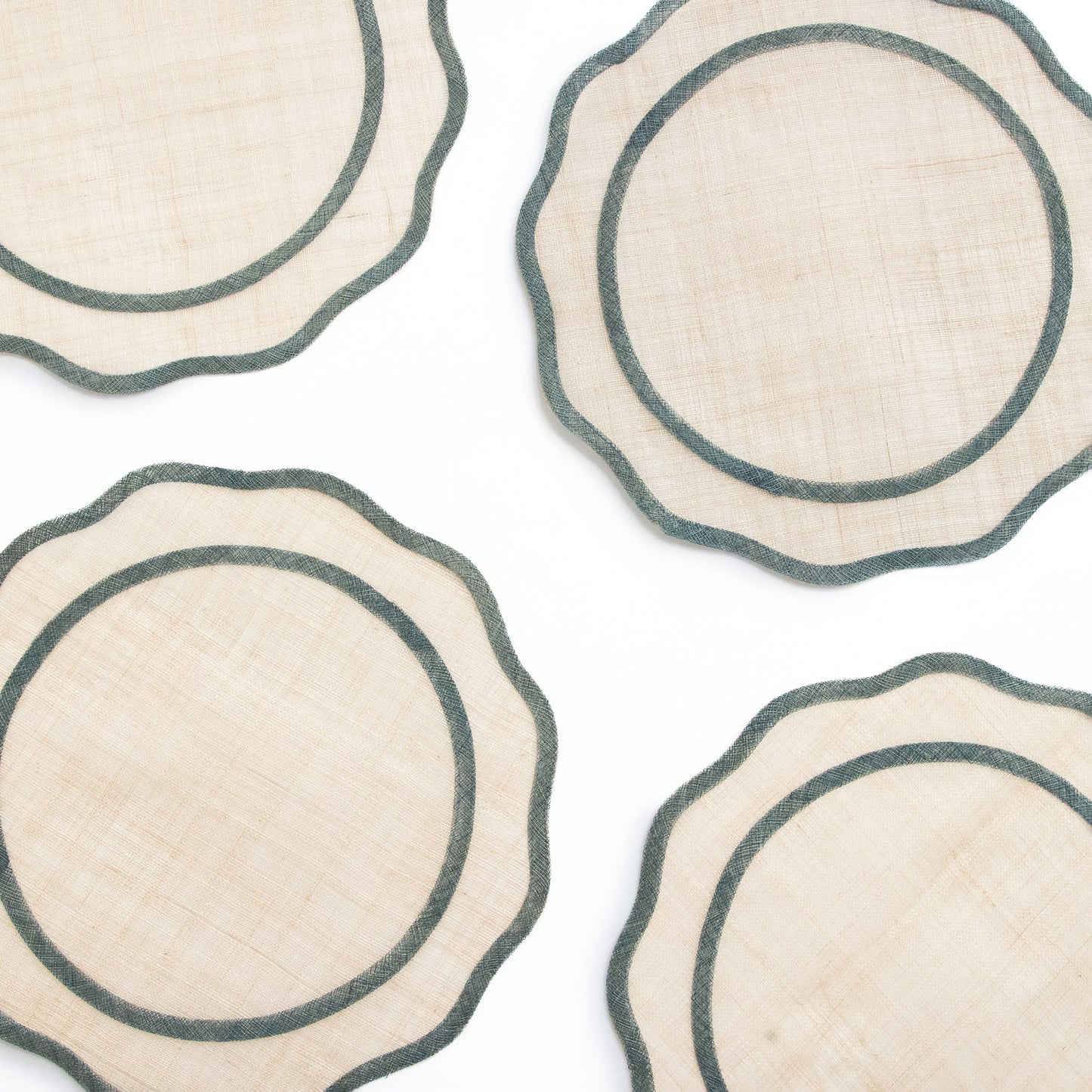 SCALLOPED RICE PAPER PLACEMAT | SET OF 4