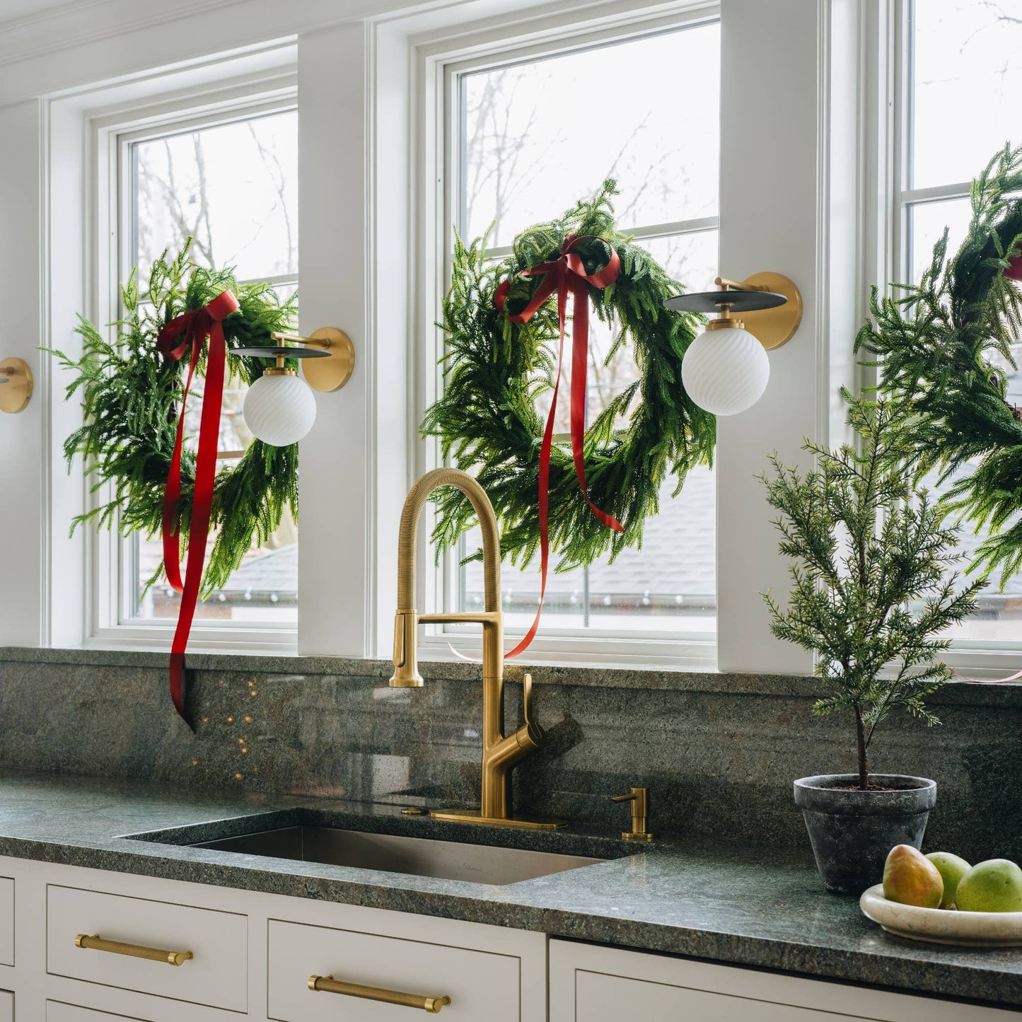 NORFOLK PINE WREATH- 24"