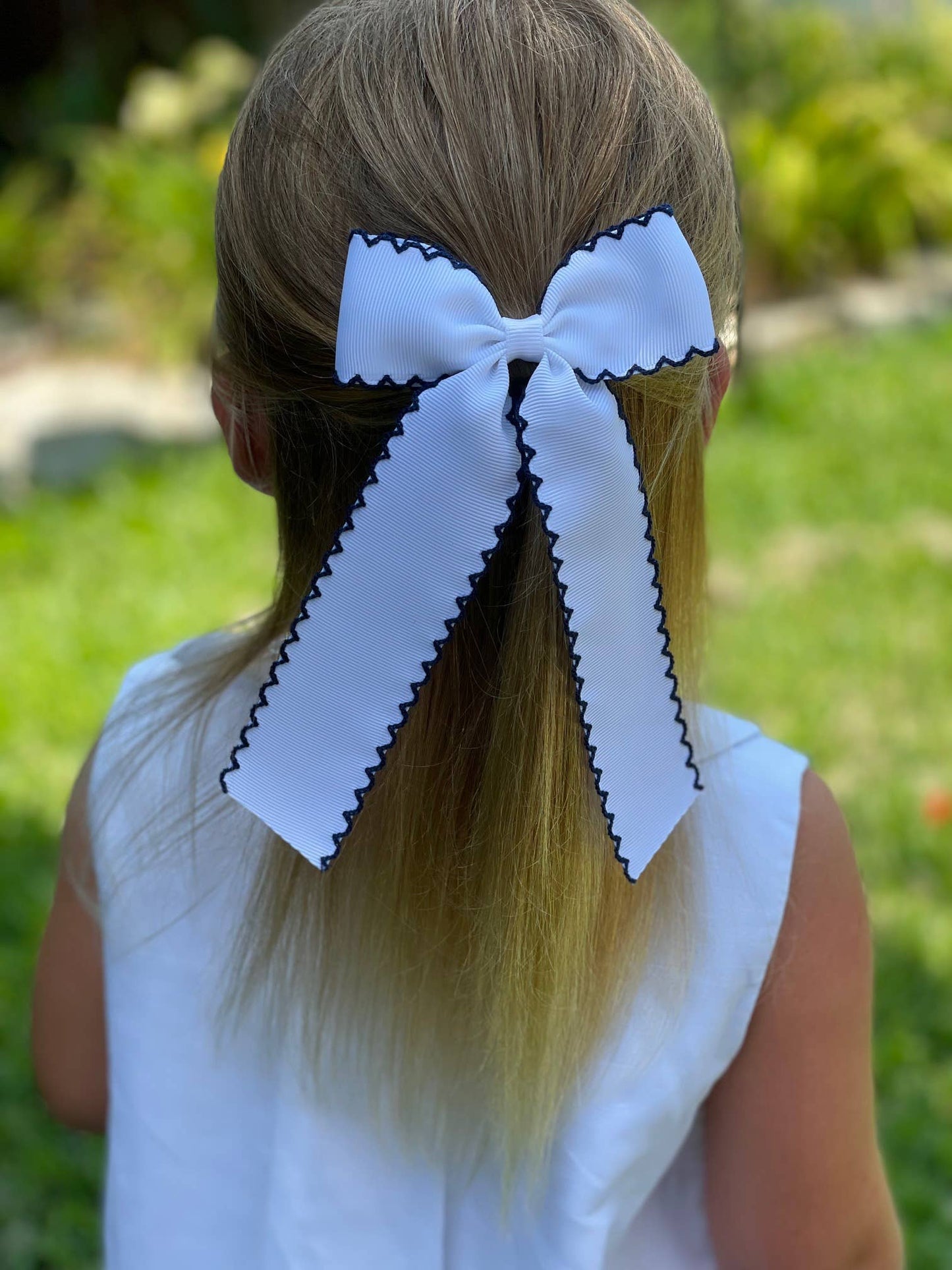MOONSTICH LONG TAIL BOW
