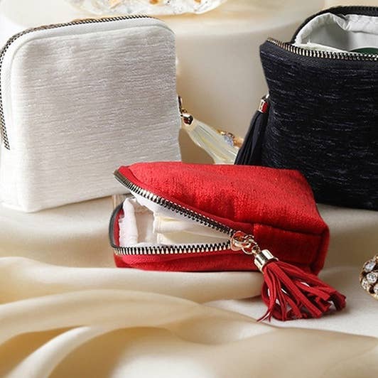 FRINGE ZIPPER JEWELRY ORGANIZER