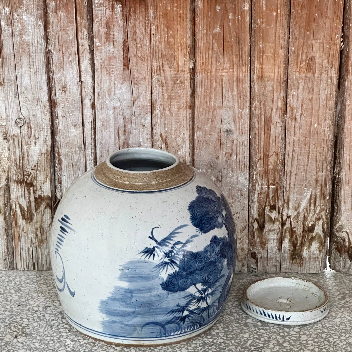 THREE FRIENDS MEDIUM GINGER JAR