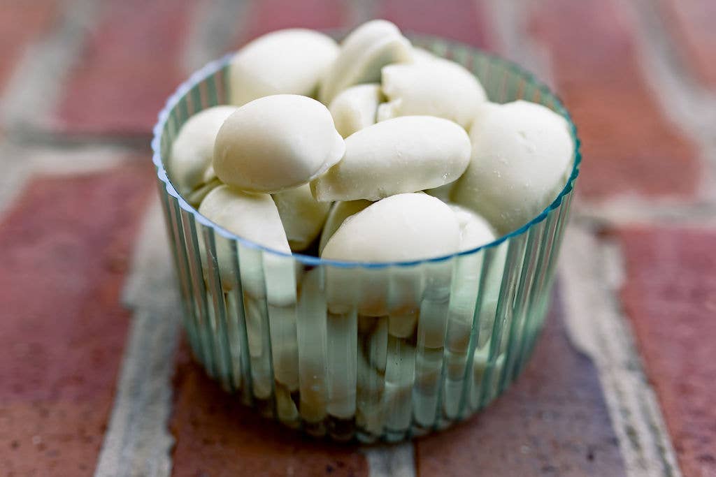 WHITE CHOCOLATE COVERED PECANS