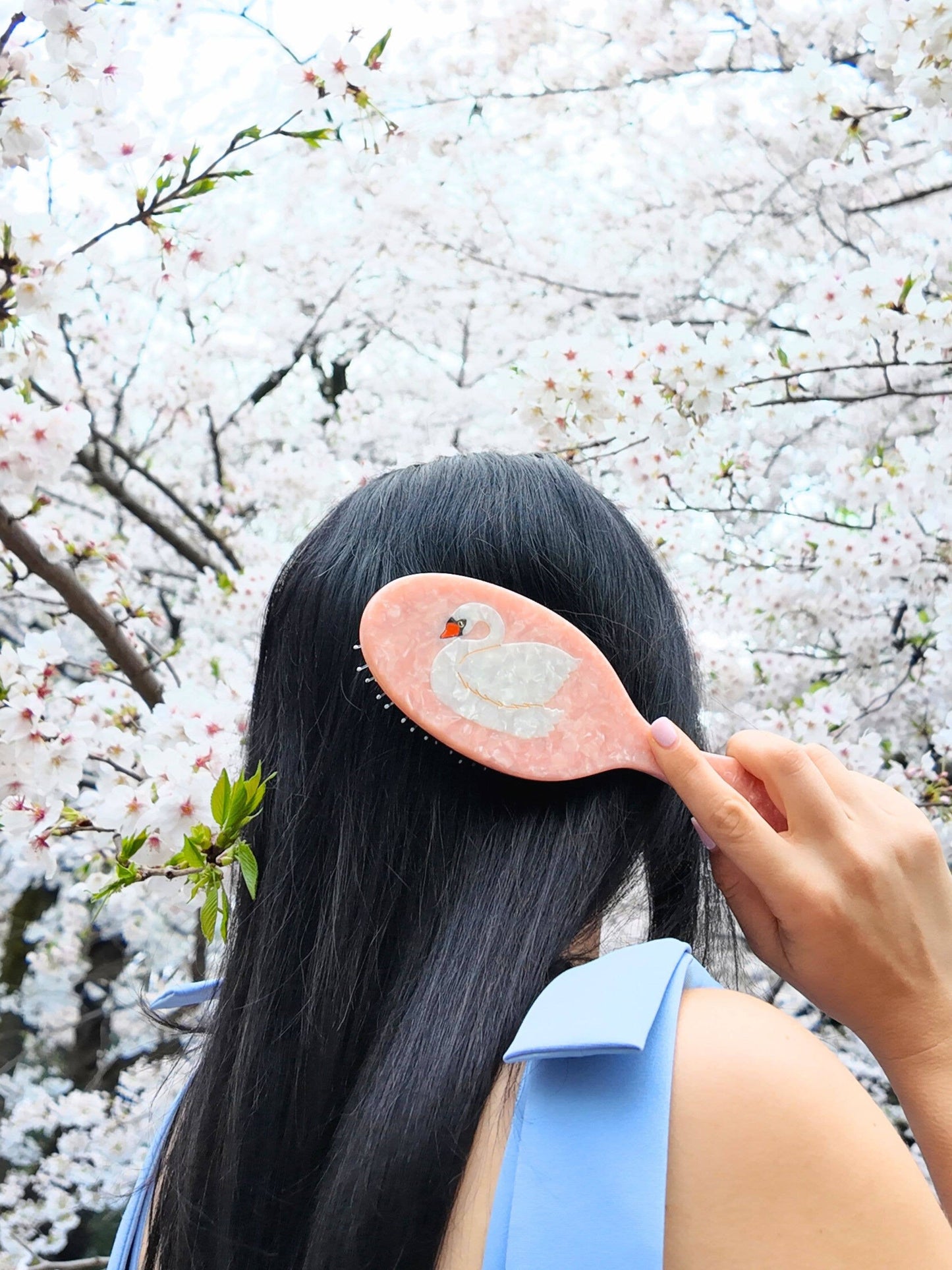 SWAN HAIRBRUSH